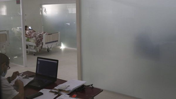 Clínicas reporta aumento de casos de Covid-19 en personas no vacunadas