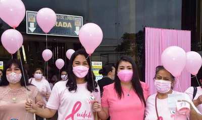 Avanza ley para tratamiento gratuito de cáncer de mama •