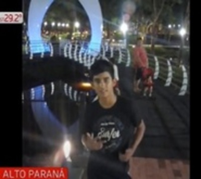 Conductor de un automóvil arrolla a un adolescente y se da a la fuga - Paraguay.com