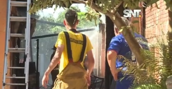 Ñemby: Incendio consumió parte de una casa - SNT