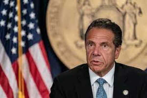 Acusan por delito sexual al exgobernador de Nueva York