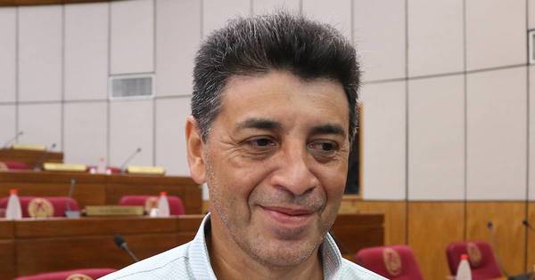 La Nación / Repudian postulación de senador liberal
