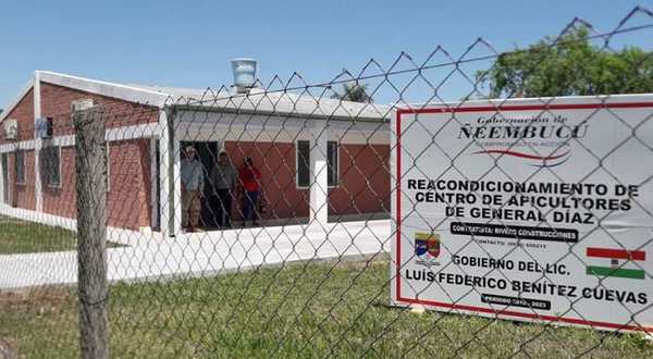Renovado centro de acopio de miel en Ñeembucú beneficiará a los productores locales