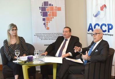 Casas de cambio ven trabas en bancos y piden diálogo al BCP