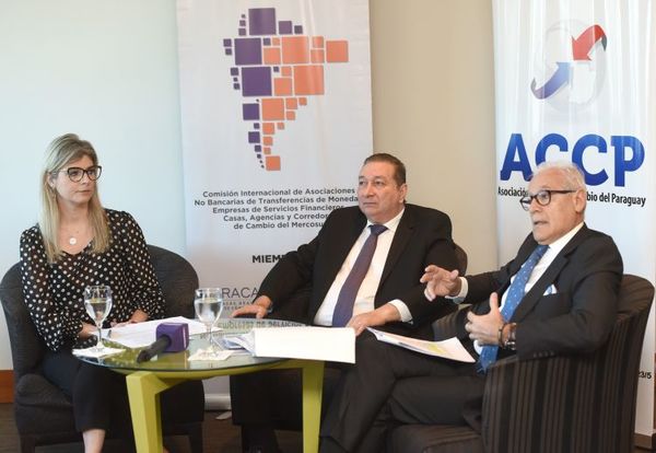 Casas de cambio ven trabas en bancos y piden diálogo al BCP