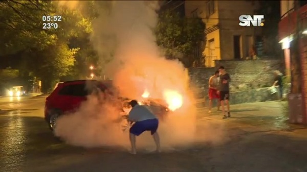 Camioneta incendiada - SNT