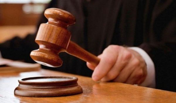 EEUU condena a 9 años de prisión a dos neonazis por