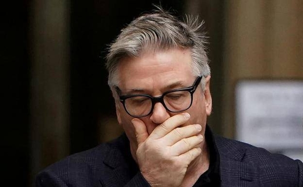 Diario HOY | Tragedia en el set de Baldwin pone de relieve frenesí poscovid de Hollywood