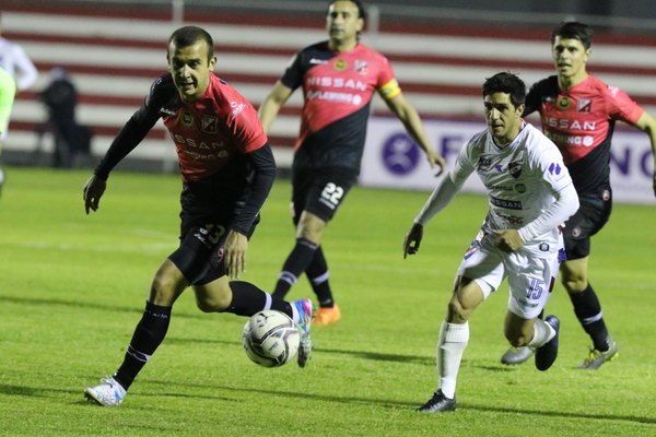 Nacional viene motivado y recibe a un River Plate que está obligado