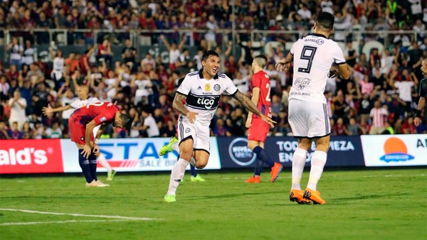 El golazo de Tabaré Viudez en el clásico del Apertura 2019