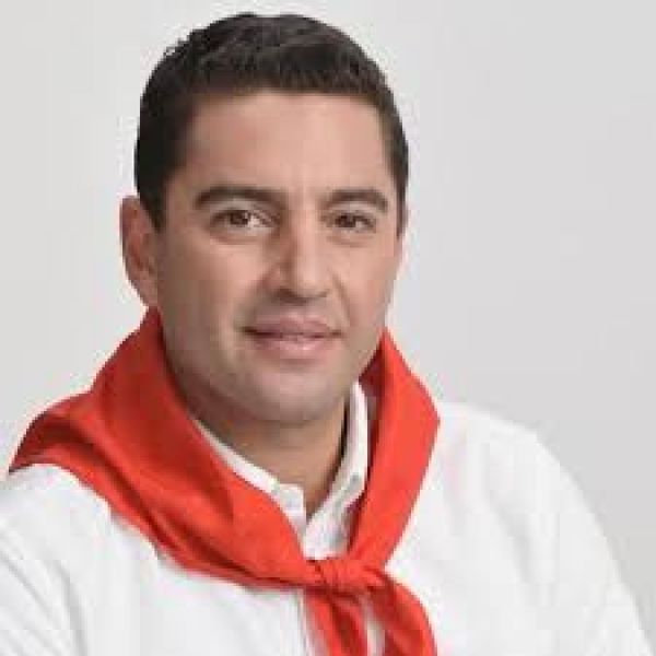 Pedro Alliana anuncia expulsión de afiliados