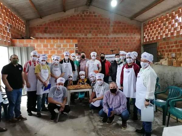 MÁS DE 500 PERSONAS PRIVADAS DE LIBERTAD PARTICIPAN EN CURSOS DE FORMACIÓN - Itapúa Noticias