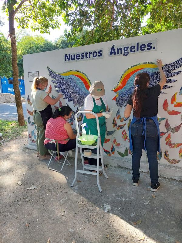 Inauguran mural en homenaje a fallecidos por COVID-19 - Nacionales - ABC Color