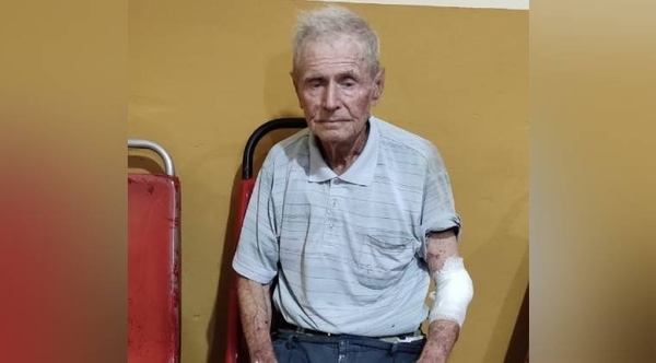 Diario HOY | Buscan a familiares de anciano rescatado de la vía pública
