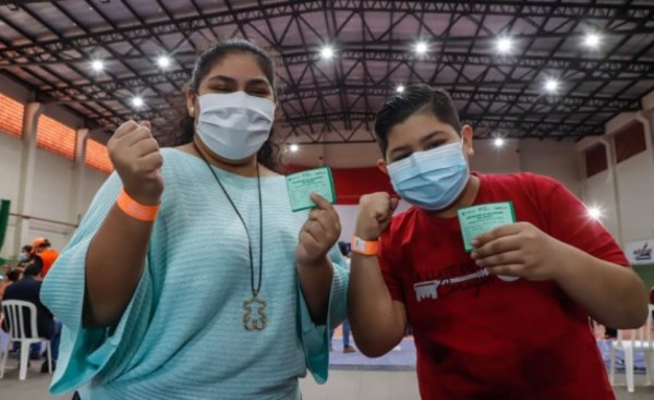 Iniciará vacunación a adolescentes desde los 16 años la próxima semana