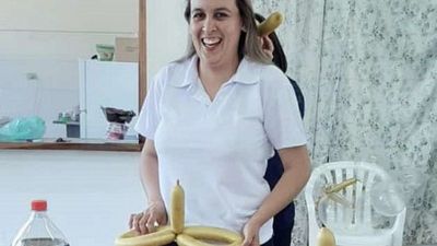 Con globos de "eso" y condones, profes armaron despedida de soltera en la escuela
