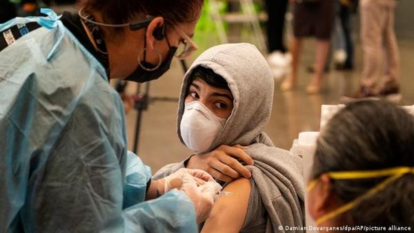 Iniciará vacunación a adolescentes desde los 16 años la próxima semana
