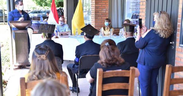 La Nación / Jóvenes en proceso de rehabilitación reciben certificados de capacitación