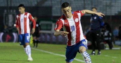 Barros Schelotto habló de las virtudes y responsabilidades de Miguel Almirón