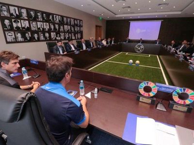 Reunión de los entrenadores con el Consejo Ejecutivo - Selección Paraguaya - ABC Color