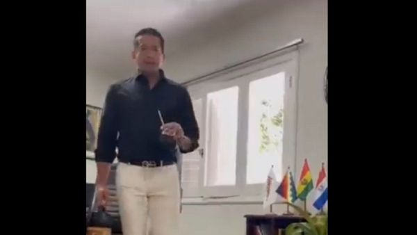 Embajador de Bolivia se disculpa por video de TikTok