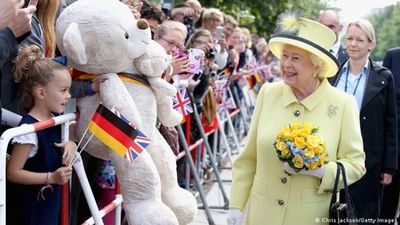 La reina Isabel II cancela sus actos oficiales por las próximas dos semanas