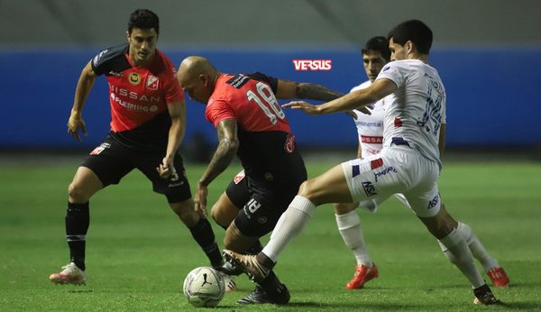 River se lleva un punto de la 'Visera' con un gol en la agonía del juego