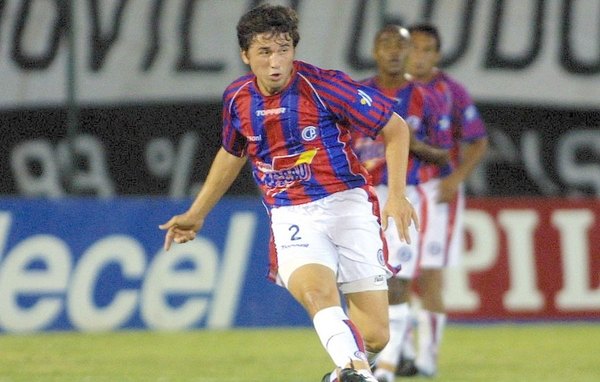 Crónica / “Cerro es el favorito a ganar”