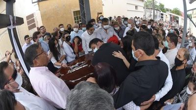 Echeverría negocia Junta  Municipal