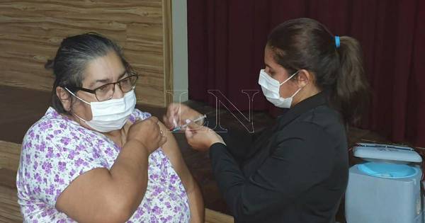 La Nación / Vacunación con primera dosis anti-COVID llega este fin de semana a barrios de Central y Asunción
