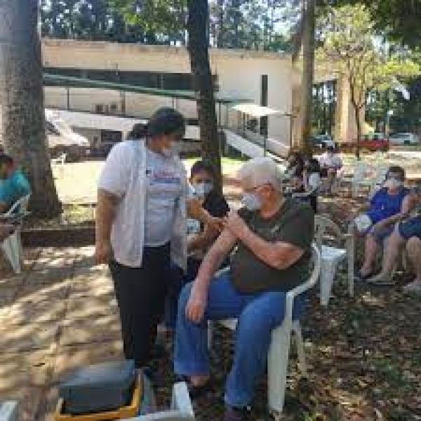 Anuncian vacunación en plazas y barrios de Central y Asunción este fin de semana