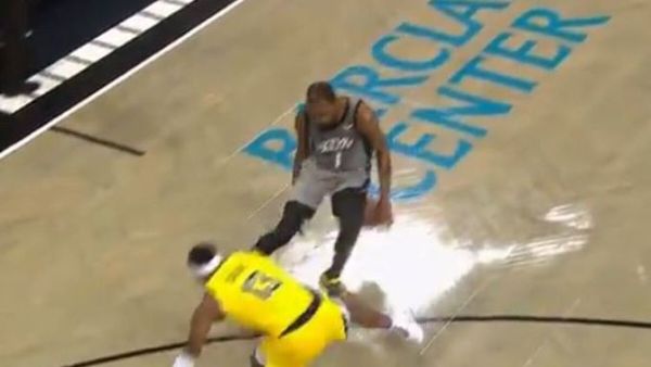 El amague de Kevin Durant a Torrey Craig del que todos hablan en la NBA