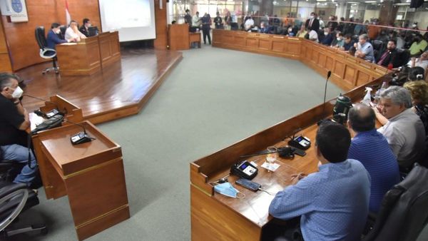 Junta de Asunción da luz verde a millonario préstamo para pago de salarios y otros gastos