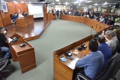 Junta de Asunción da luz verde a millonario préstamo para pago de salarios