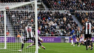 Chelsea hunde más al Newcastle de Miguel Almirón