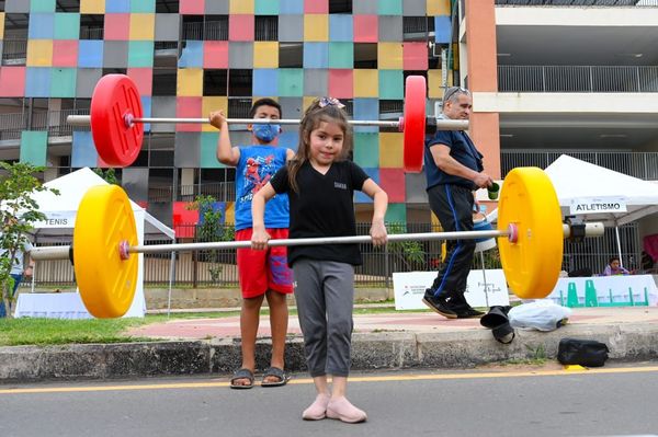 Cuadra del Deporte llevó alegría a vecinos del barrio San Francisco - .::Agencia IP::.