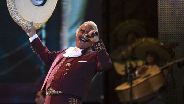 Vicente Fernández será honrado en Premios de la Radio 2021