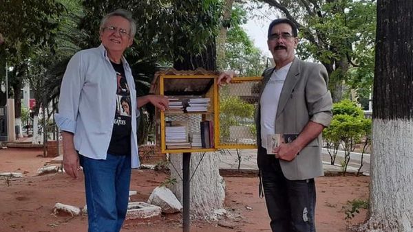 Celebran tercer aniversario de la primera biblioteca callejera