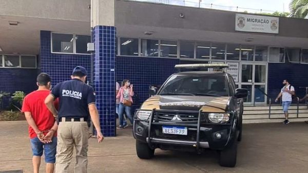 Expulsan a brasileño con orden de prisión por abuso a menores
