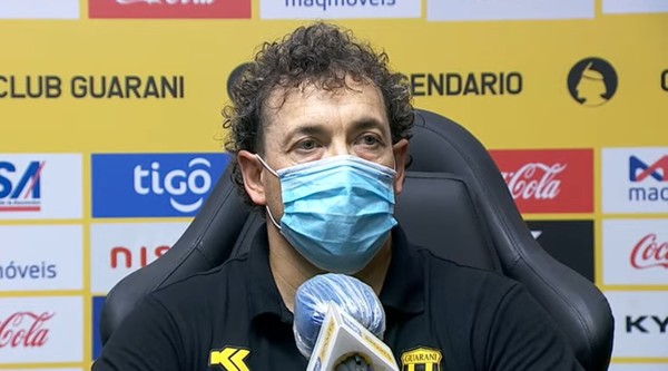 Rubiol, contento con el compromiso del plantel aurinegro
