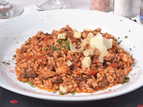 Guiso criollo de arroz y carne para celebrar el Día Internacional del Arroz - Gastronomía - ABC Color