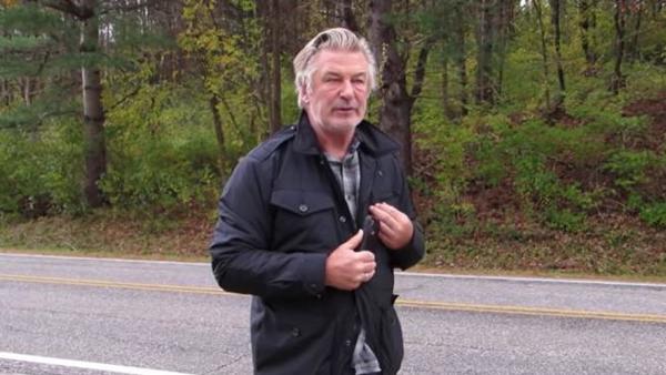 Alec Baldwin habló por primera vez tras el accidente fatal en un rodaje - Megacadena — Últimas Noticias de Paraguay