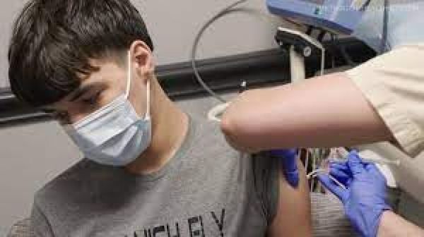 Mañana inicia la vacunación anticovid a los adolescentes de 16 a 17 años