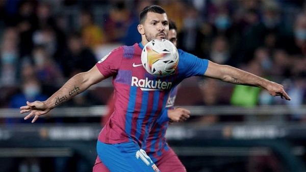 Kun Agüero pasó la noche en el hospital en observación
