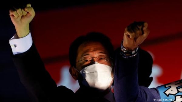 Primeros sondeos: la coalición gobernante en Japón mantendría el poder