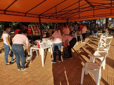 Positiva vacunación en plazas públicas de Asunción - Nacionales - ABC Color