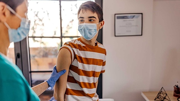 Recuerdan que primera dosis contra Covid-19 incluye a adolescentes desde este lunes - Megacadena — Últimas Noticias de Paraguay