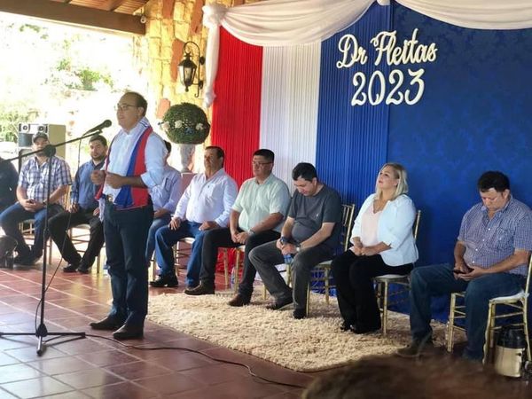 Fleitas lanza candidatura con  repudio a Abdo y HC - Nacionales - ABC Color