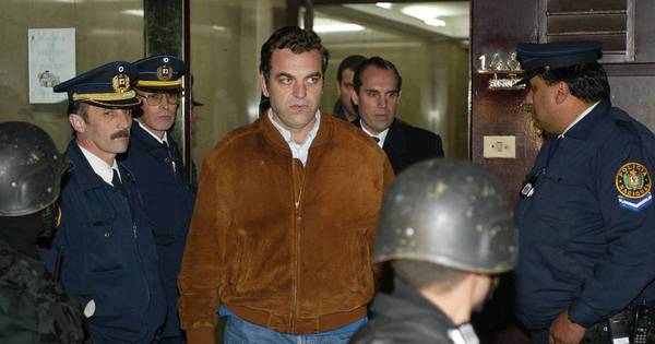 La Nación / Suspenden entrega de José Peirano Basso a Paraguay