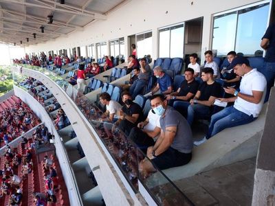 Los Barros Schelotto, presentes en el Cerro Porteño-Olimpia - Fútbol - ABC Color